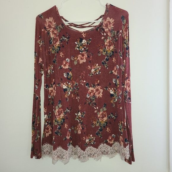 Red floral long sleeve - Picture 1 of 4